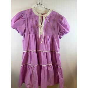 Entro lilac knee length bubble sleeve dress.